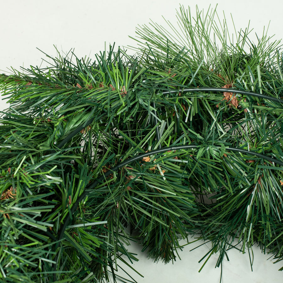 20" Vermont Pine Wreath (104 Tips) detail photo 3