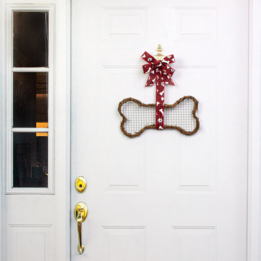 16" Vine Decoration: Wire Dog Bone Lifestyle Photo