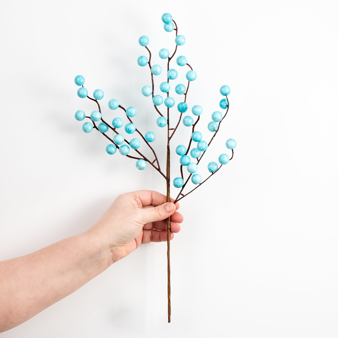 16" Waterproof Berry Spray: Ice Blue detail photo 3