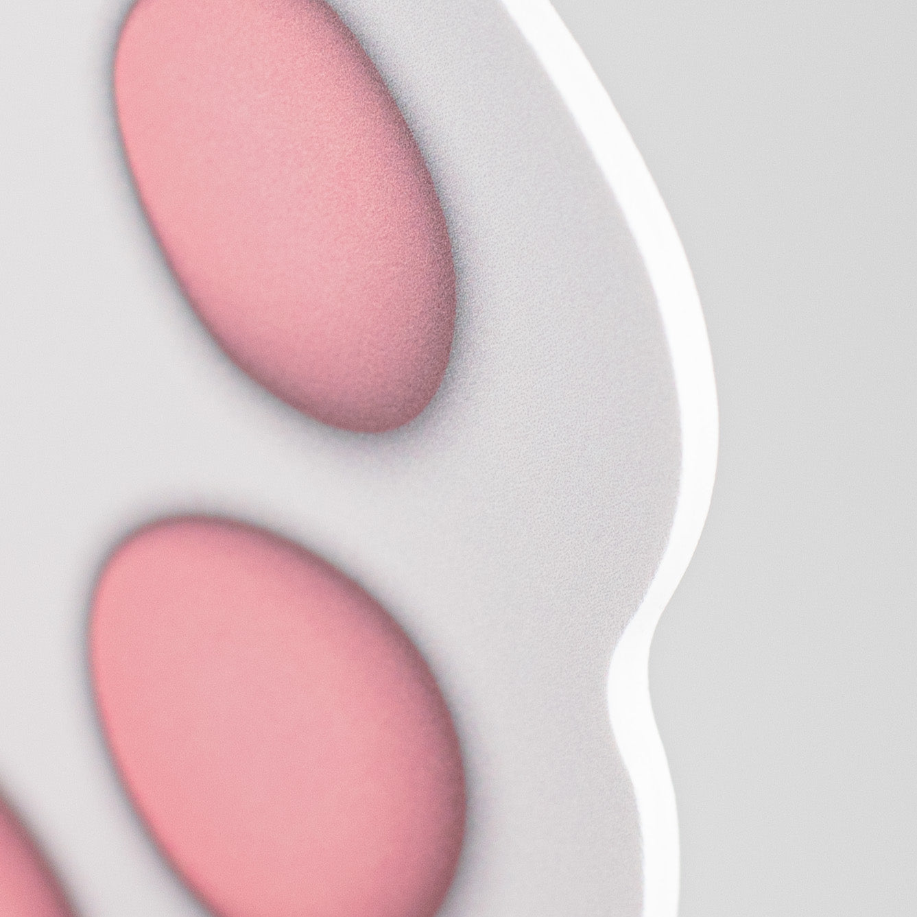 13" Waterproof Jumbo Bunny Bottom Accent detail photo 3