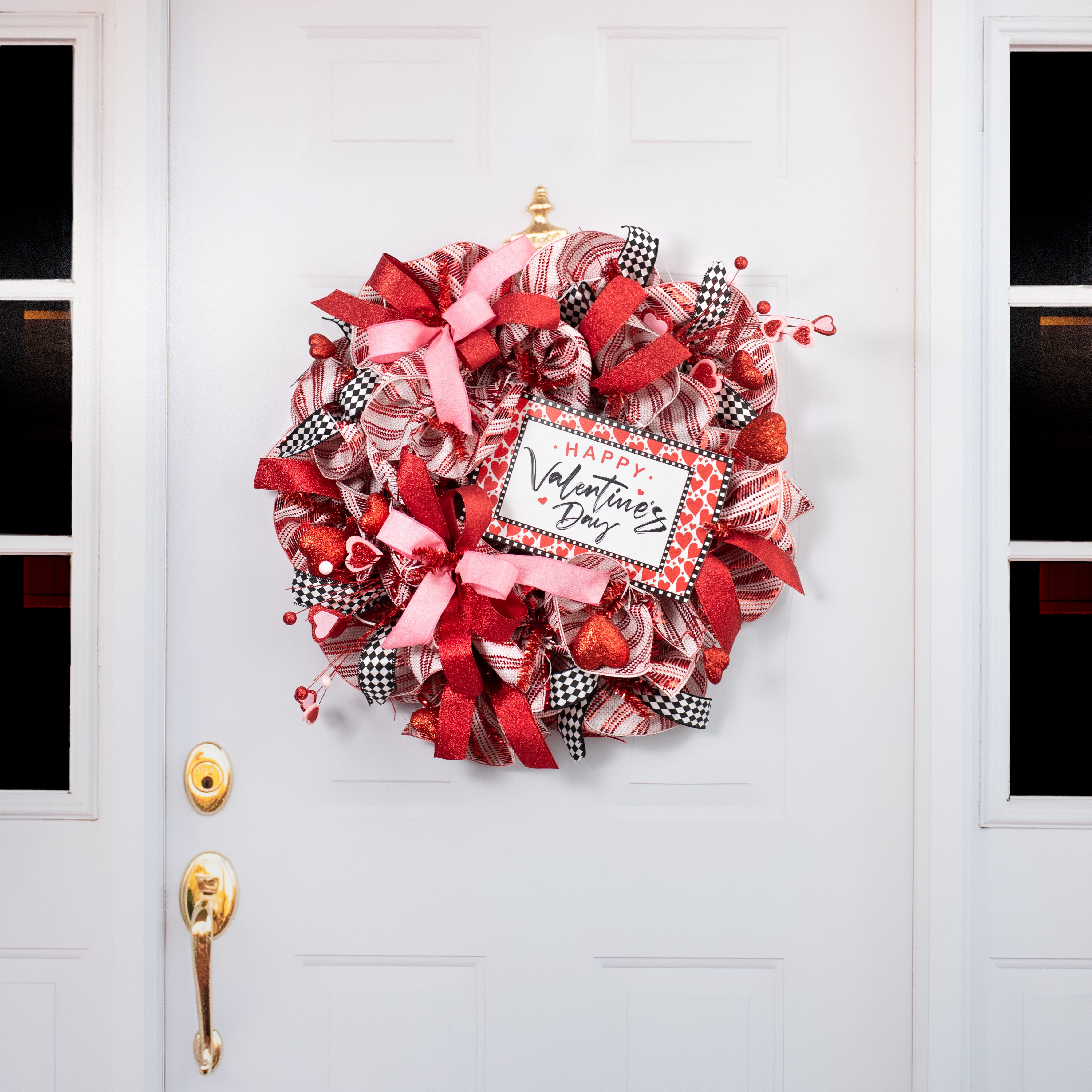 11" Waterproof Sign: Happy Valentine's Day Dashed Border detail photo 4