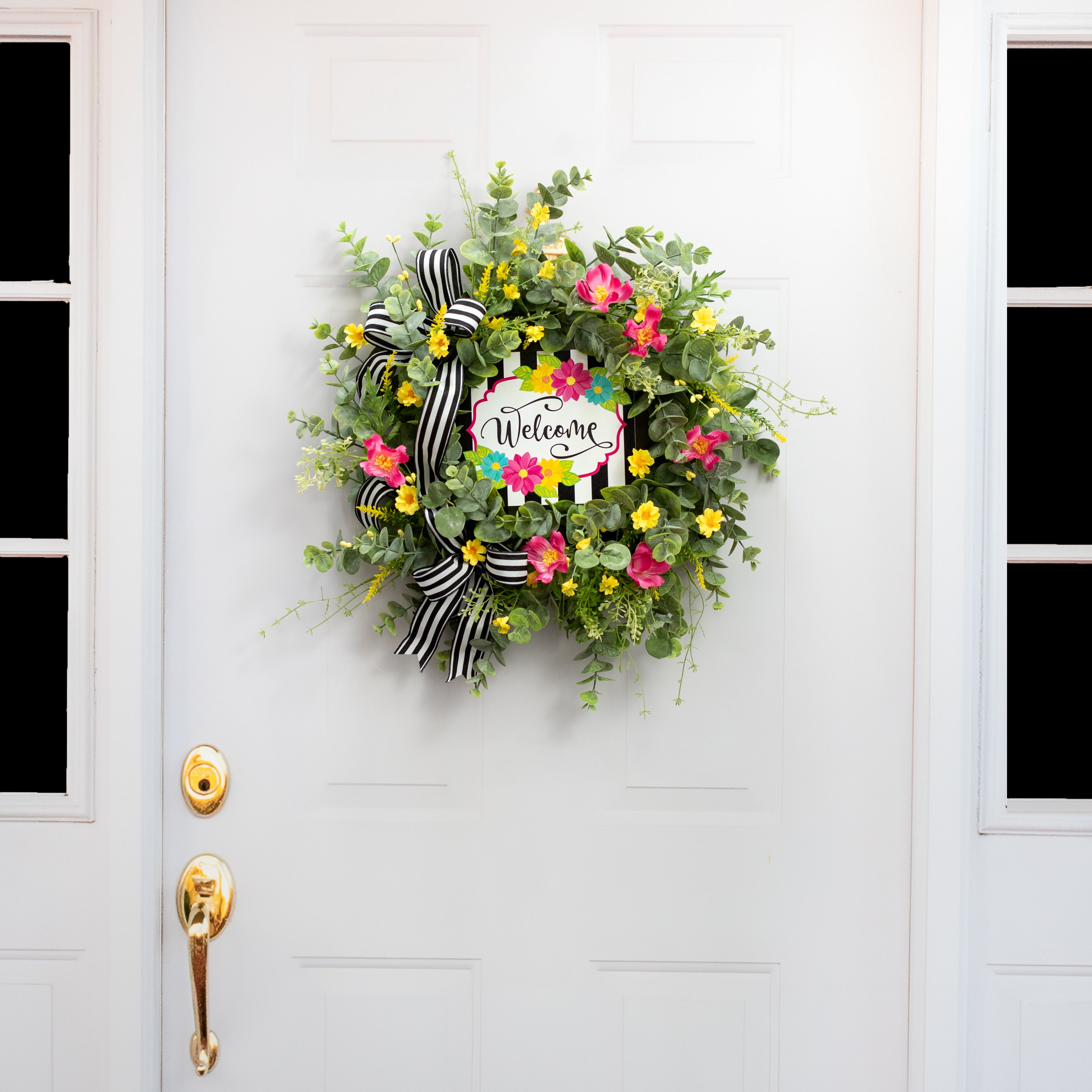 8" Waterproof Accent Sign: Painted Flower Scalloped Stripes detail photo 4