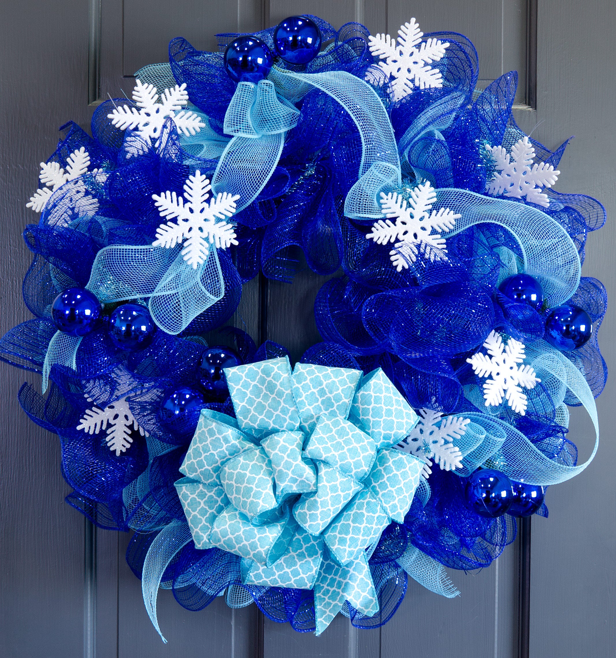 4" White Glitter Snowflake Ornaments: Set of 12 Lifestyle Photo