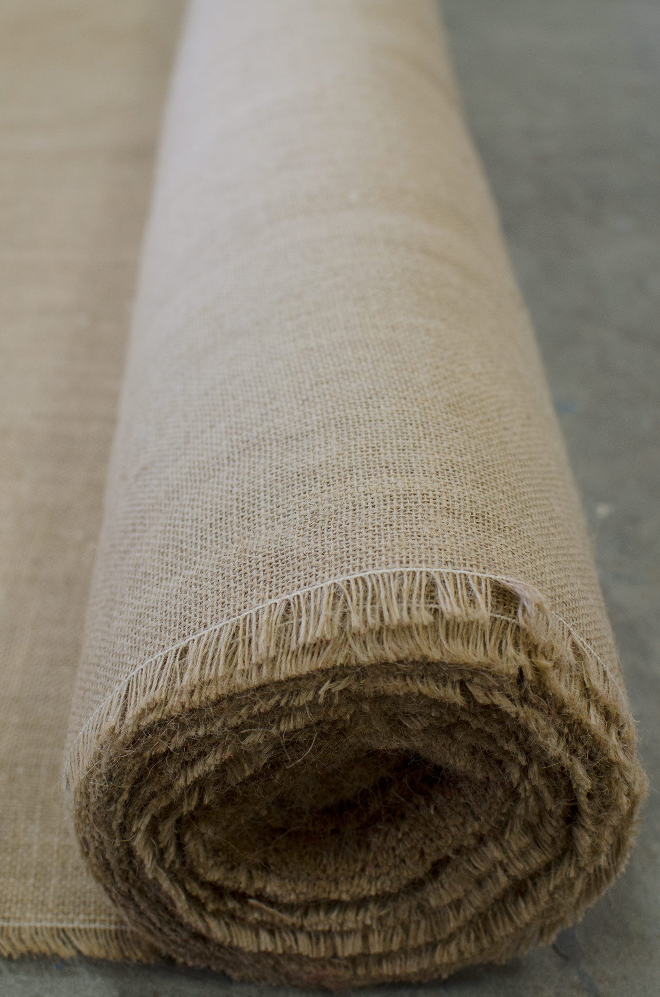 54" Wide Bulk Burlap Fabric - Fine Weave: 25 Yard Roll detail photo 3