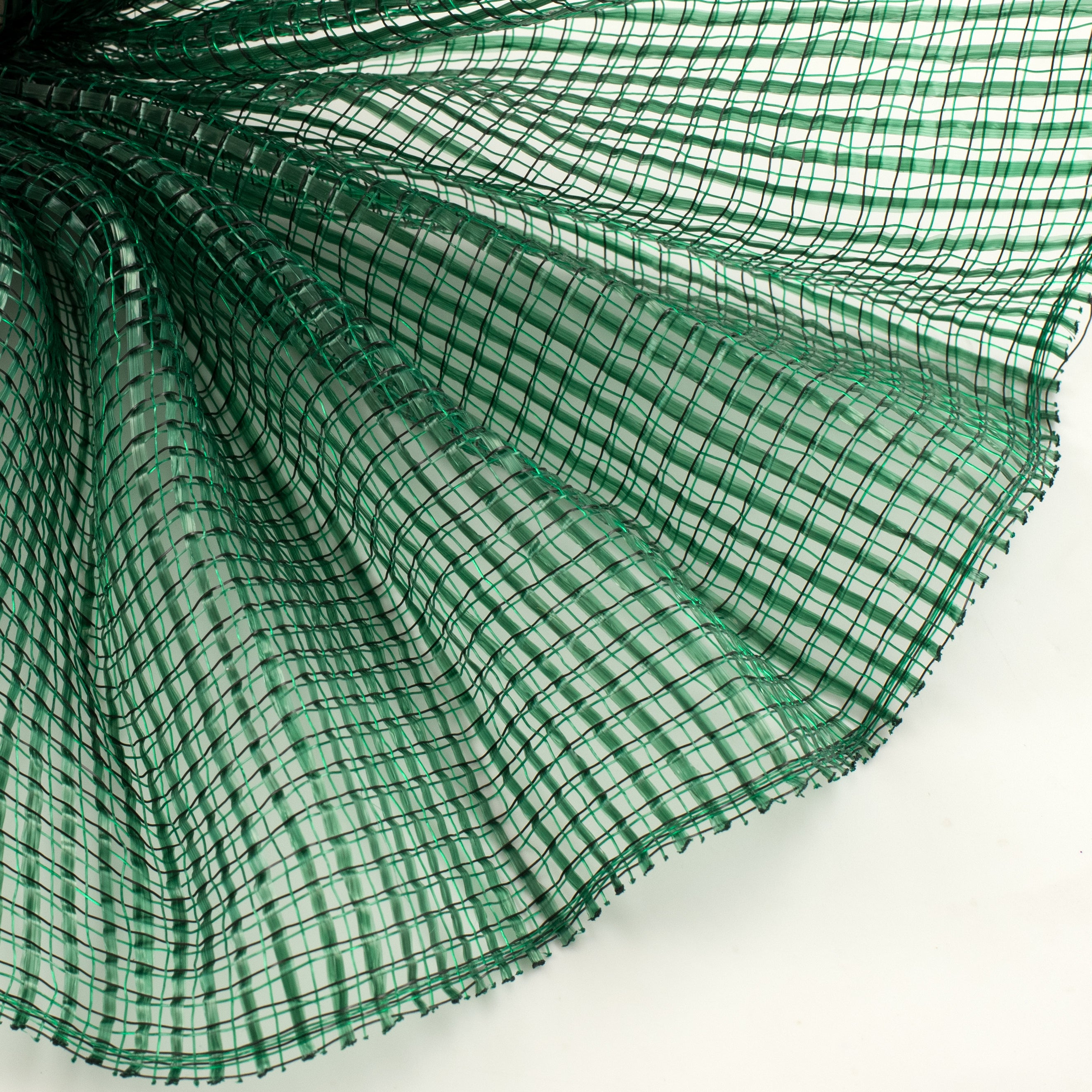 10" Wide Strip Mesh: Hunter Green Lifestyle Photo