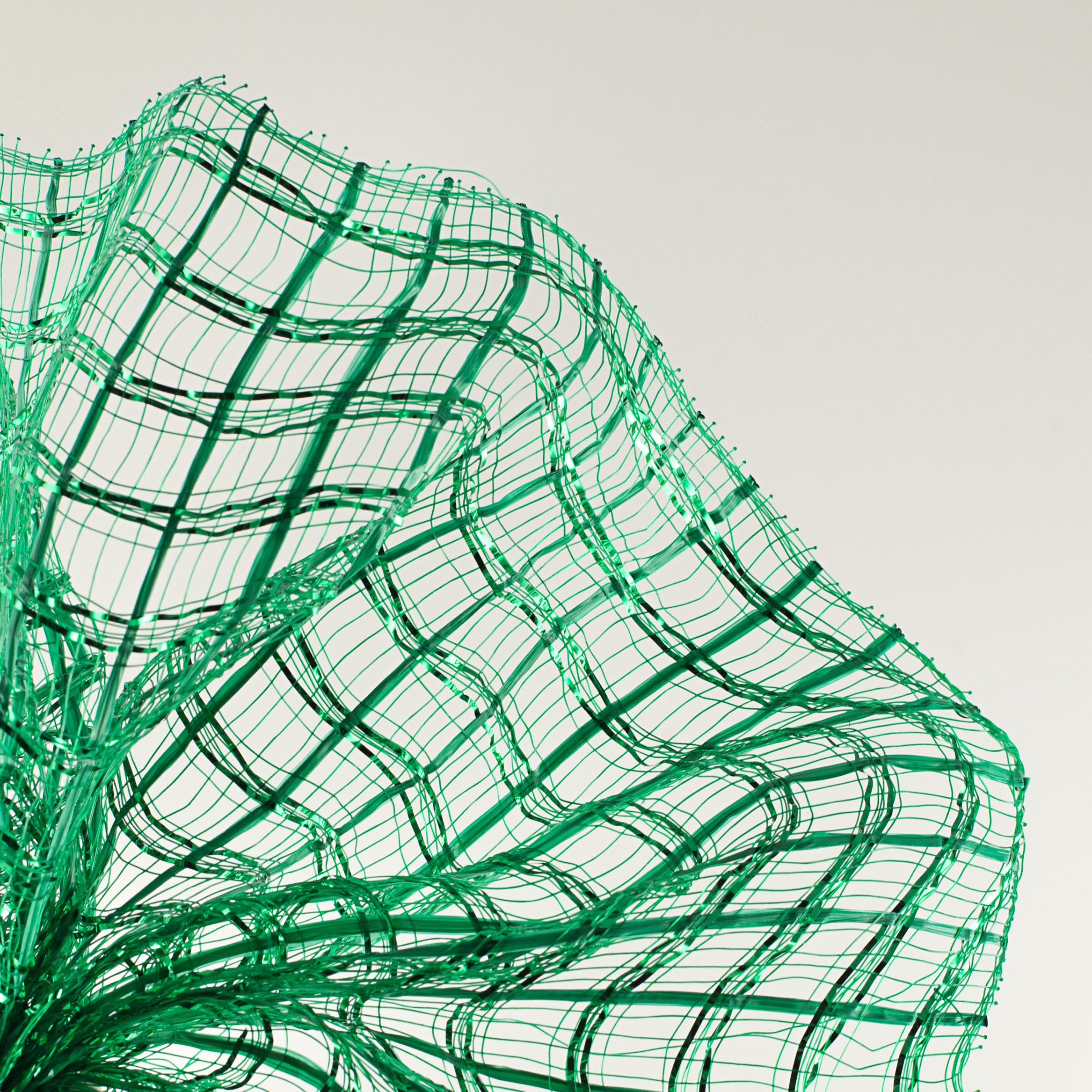 10" Wide Weave Metallic Mesh: Emerald Lifestyle Photo