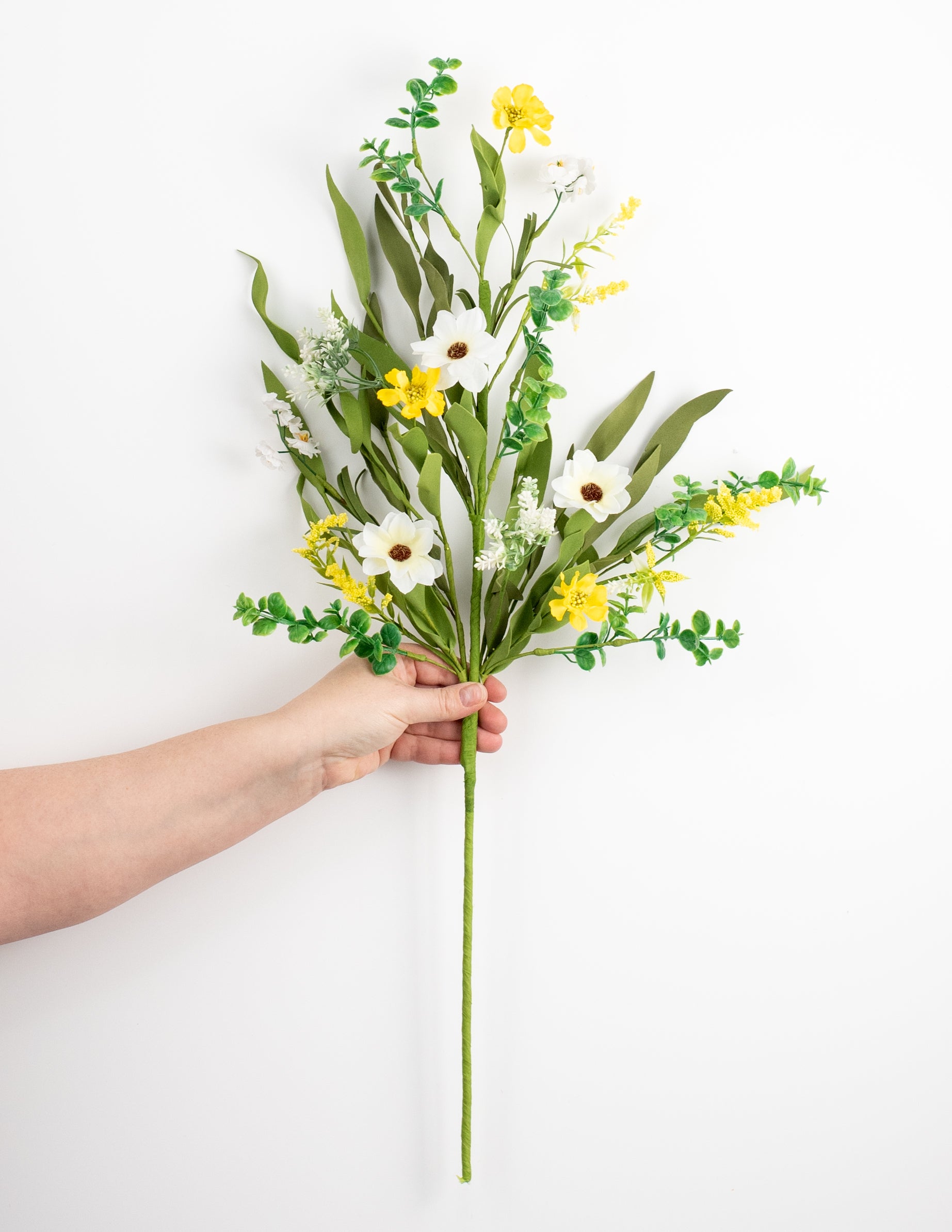 28" Wild Daisy Spray: Ivory & Yellow detail photo 3