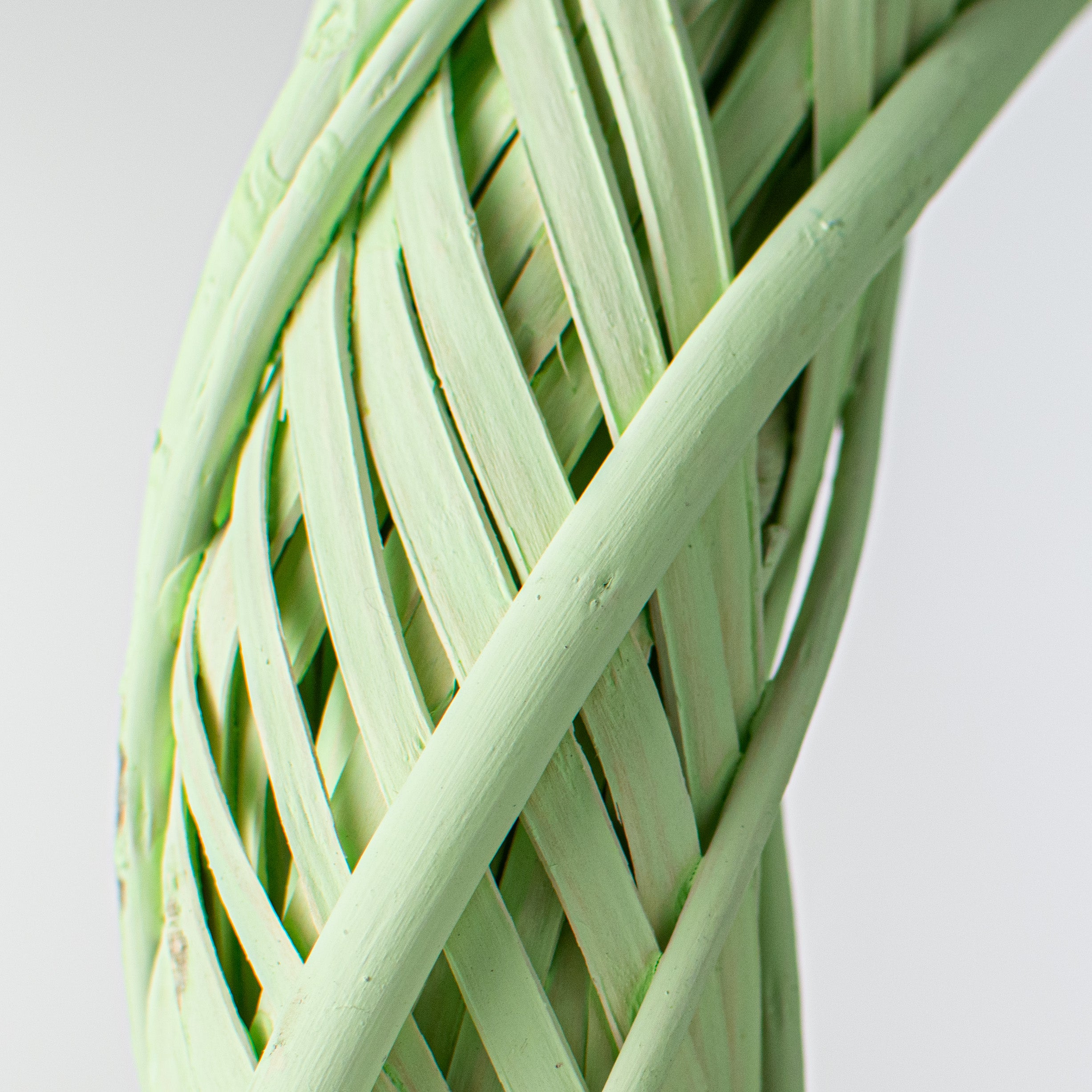 16" Willow Vine Wreath: Green detail photo 3
