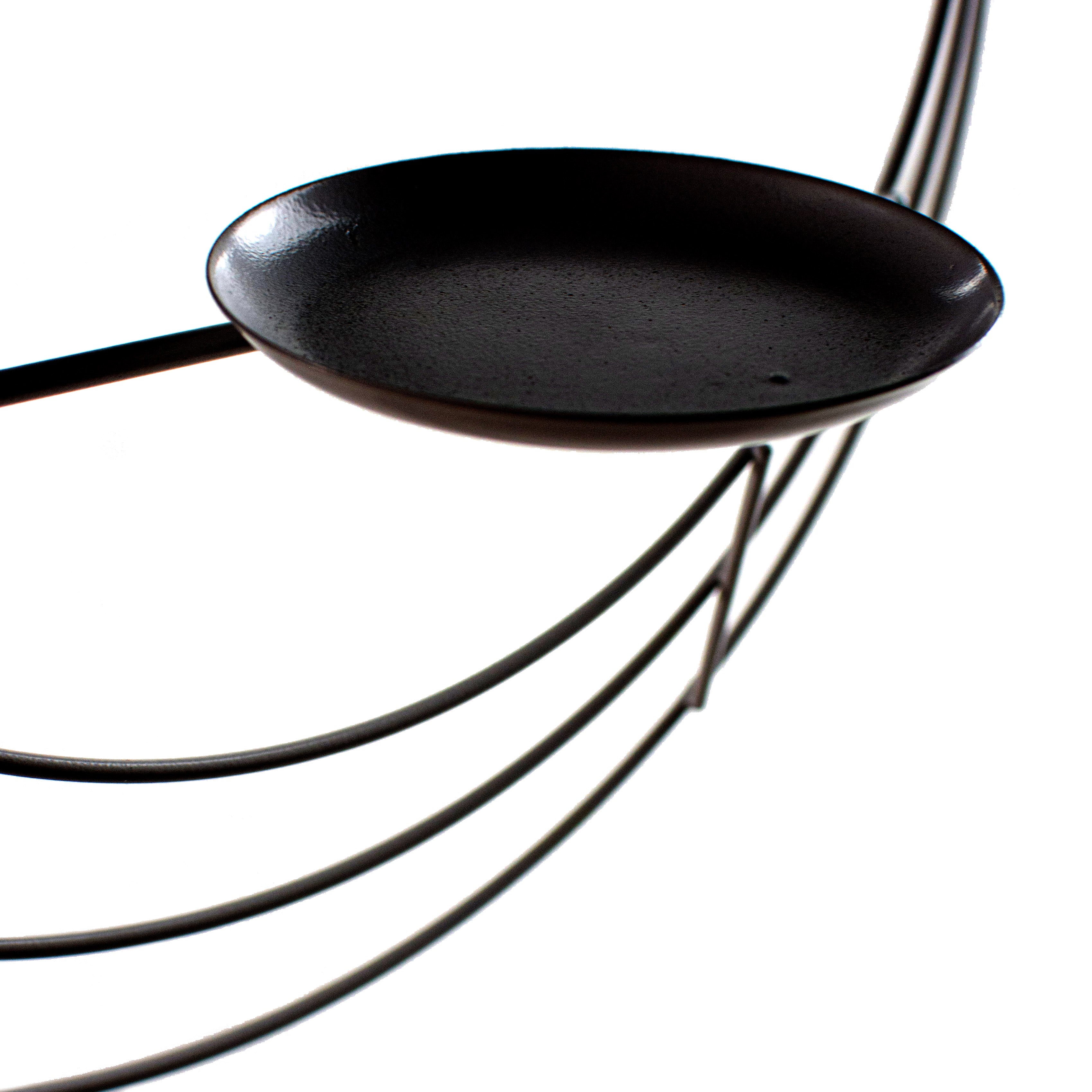 16" Wire Wreath Frame With Candle Plate: Black detail photo 4
