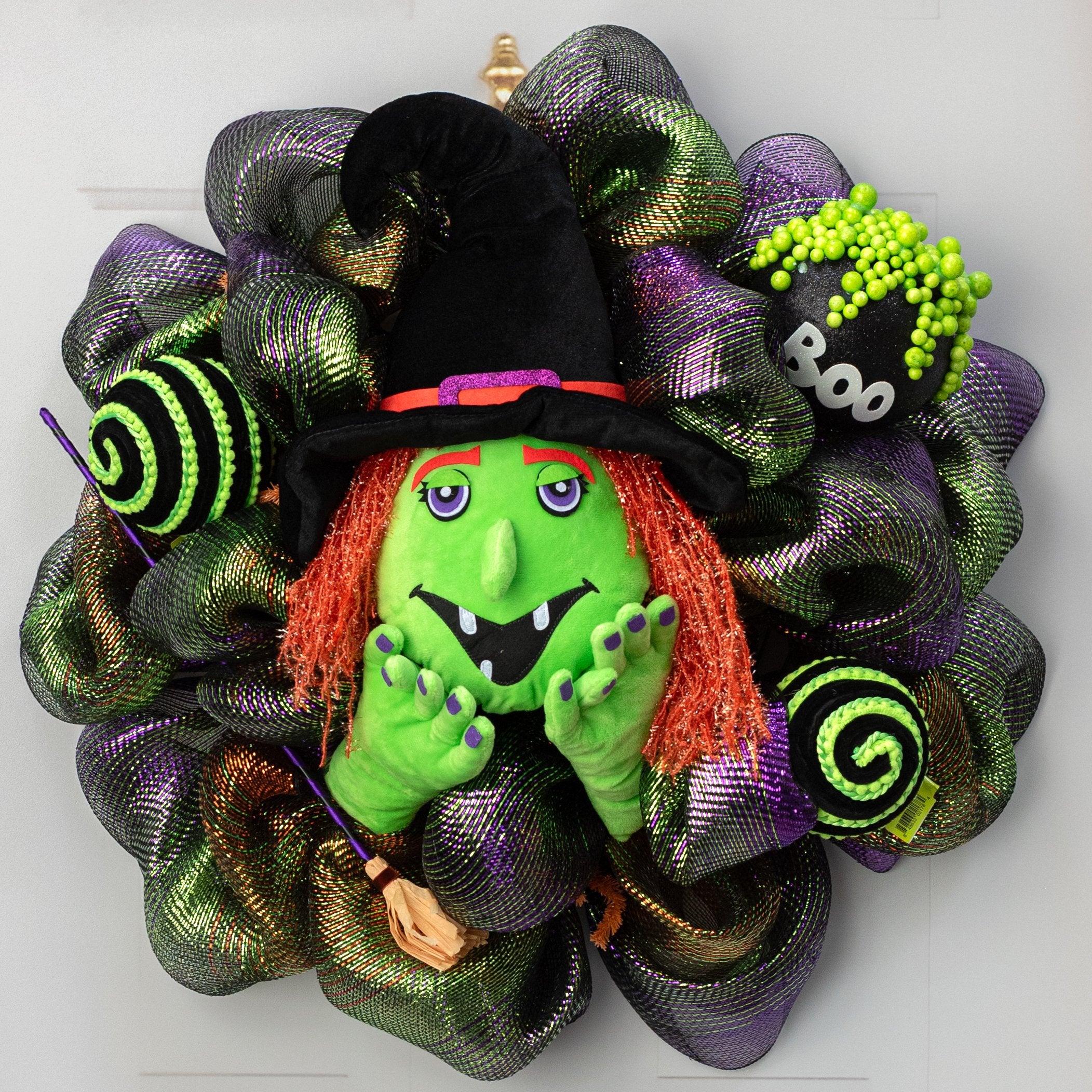 Witch Head, Hands & Broom Wreath Accent Kit detail photo 6
