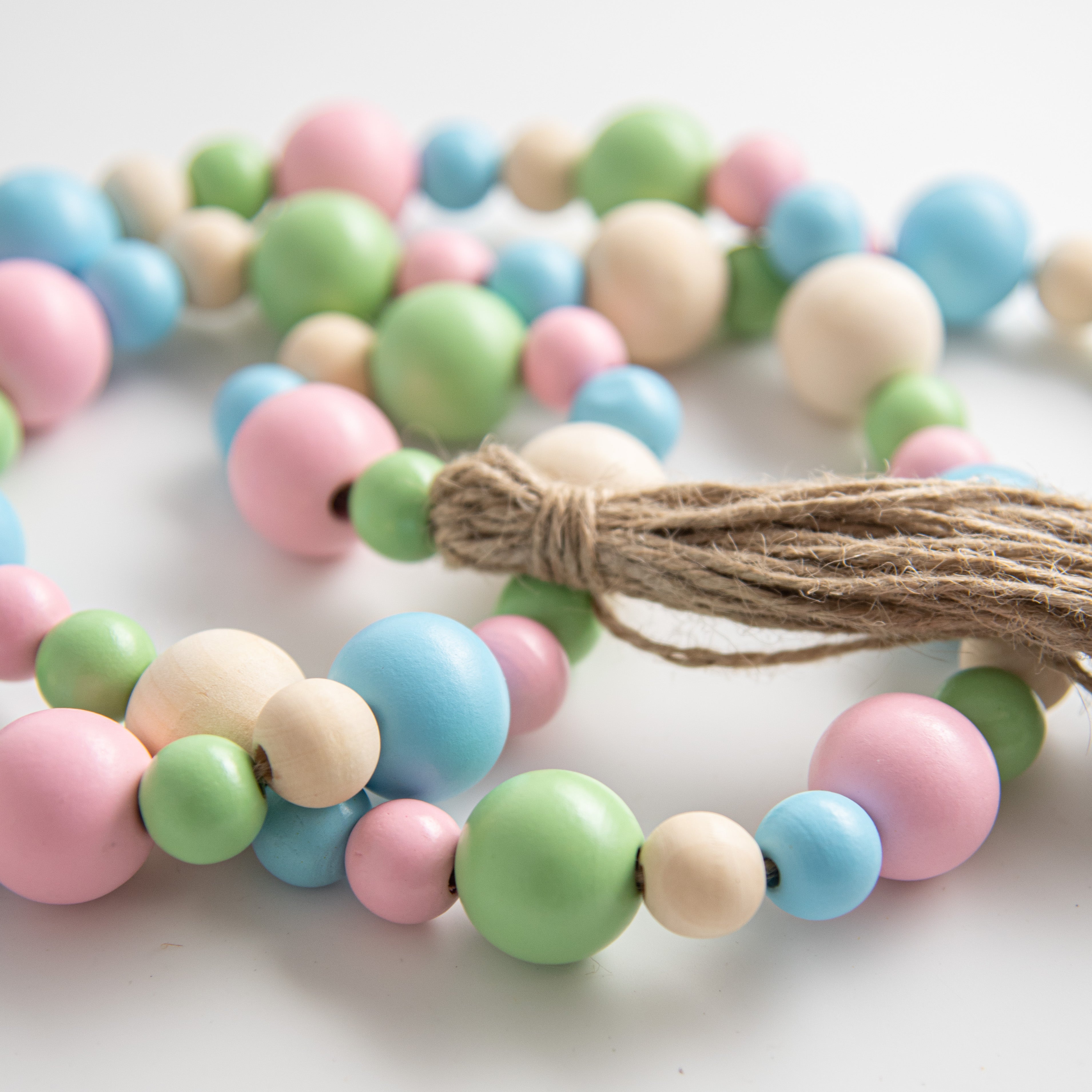 4' Wooden Bead Garland: Pastel detail photo 3