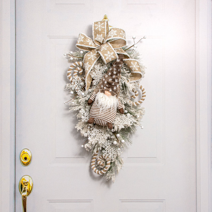 28" Wooden Bead Spray: White Lifestyle Photo
