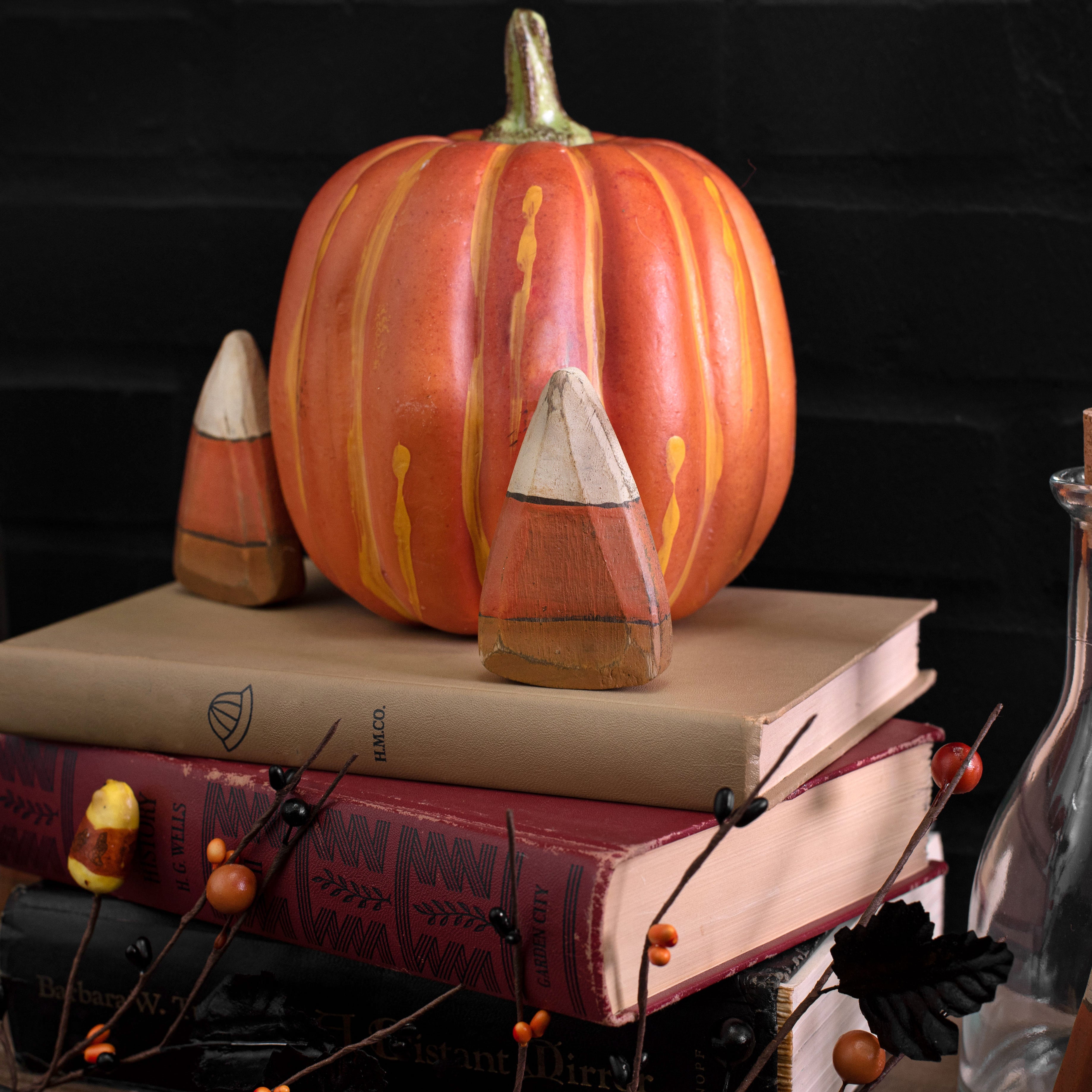 Wooden Candy Corn Decorations (6) Lifestyle Photo