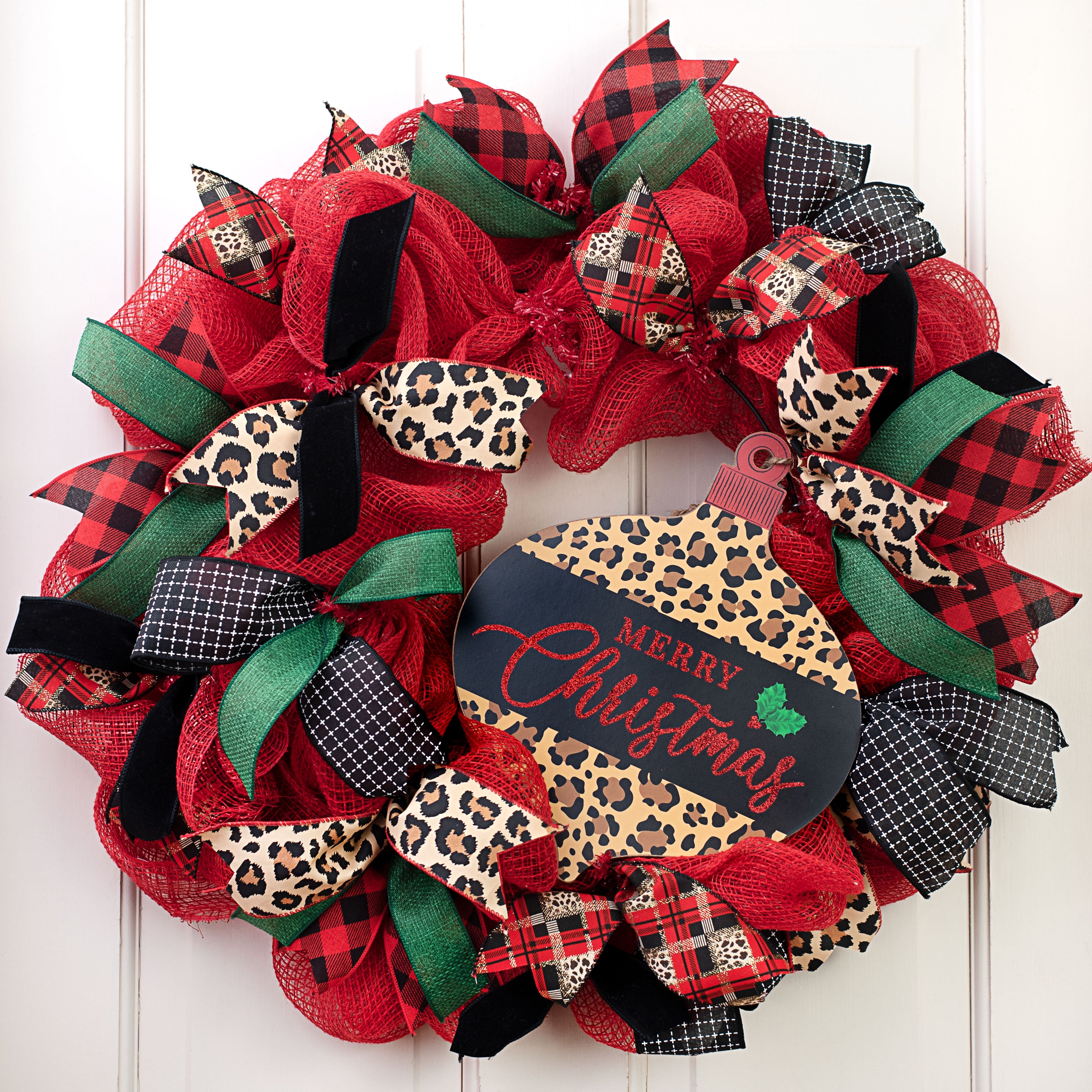 12" Wooden Ornament Sign: Leopard Merry Christmas Lifestyle Photo