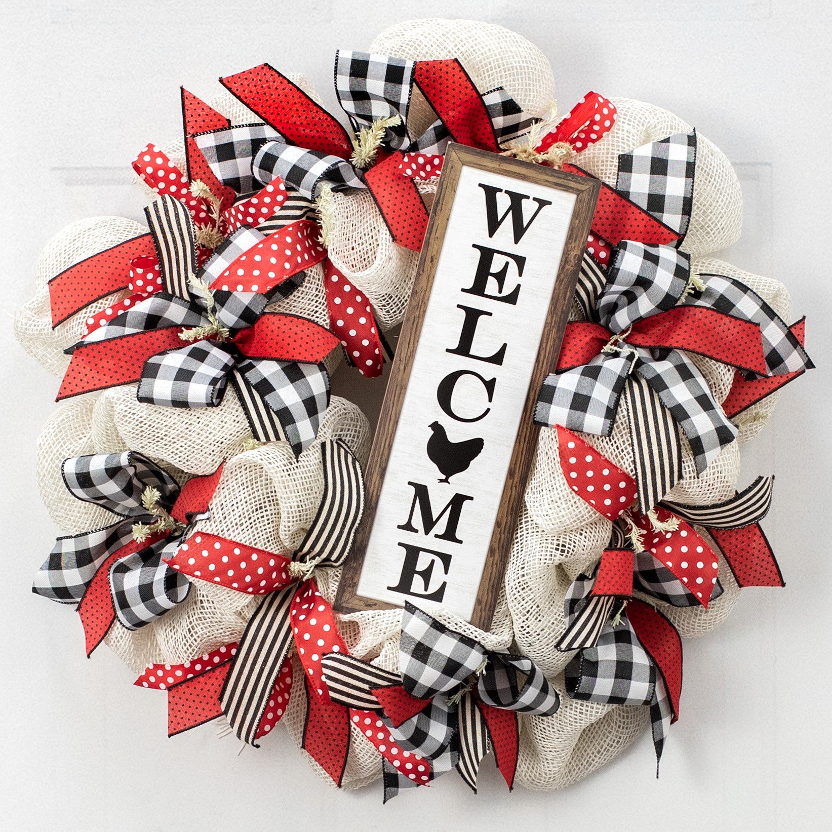 15" Wooden Sign: Farmhouse Chicken Welcome Lifestyle Photo