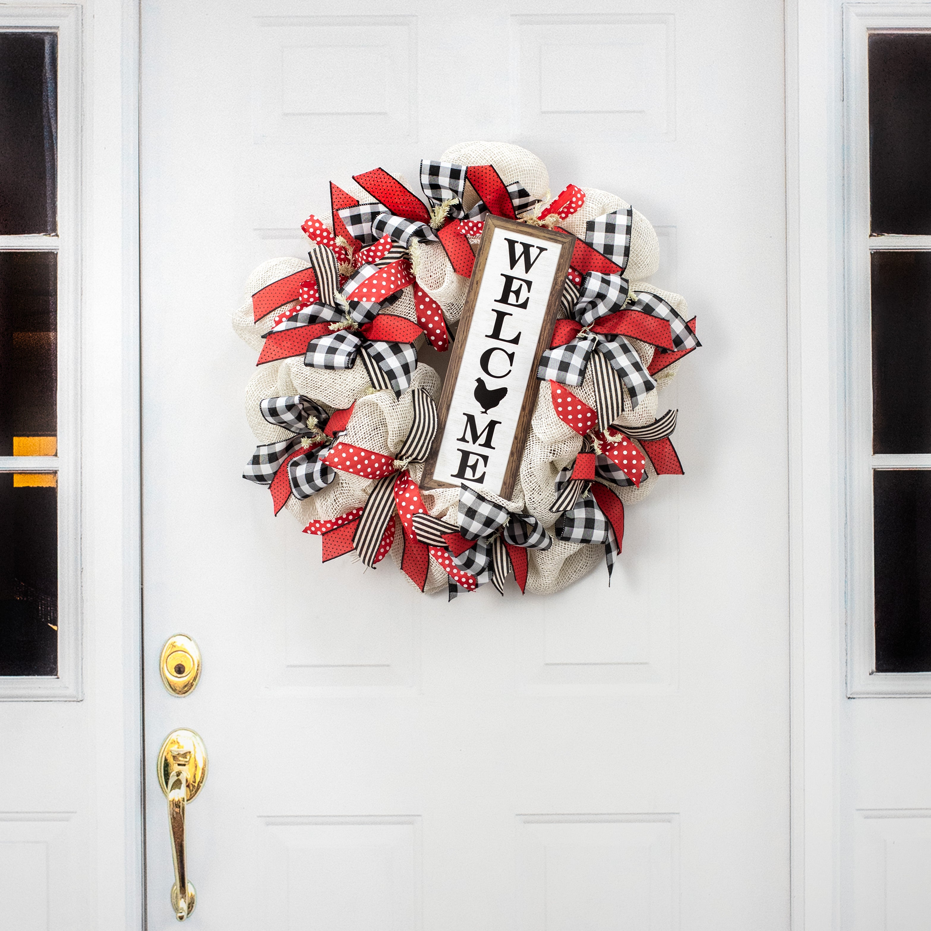 15" Wooden Sign: Farmhouse Chicken Welcome detail photo 4