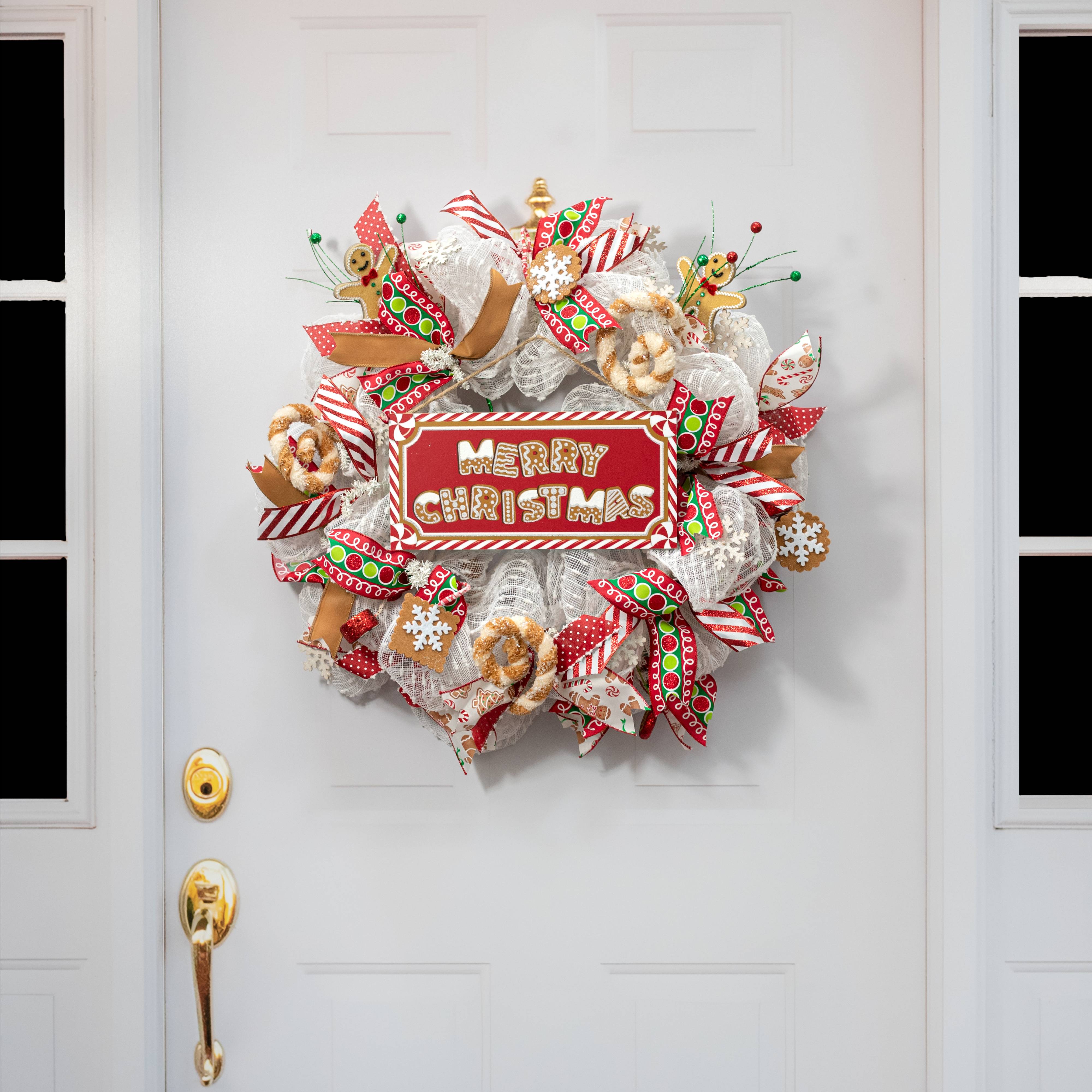12" Wooden Sign: Merry Christmas Gingerbread Cookies detail photo 4