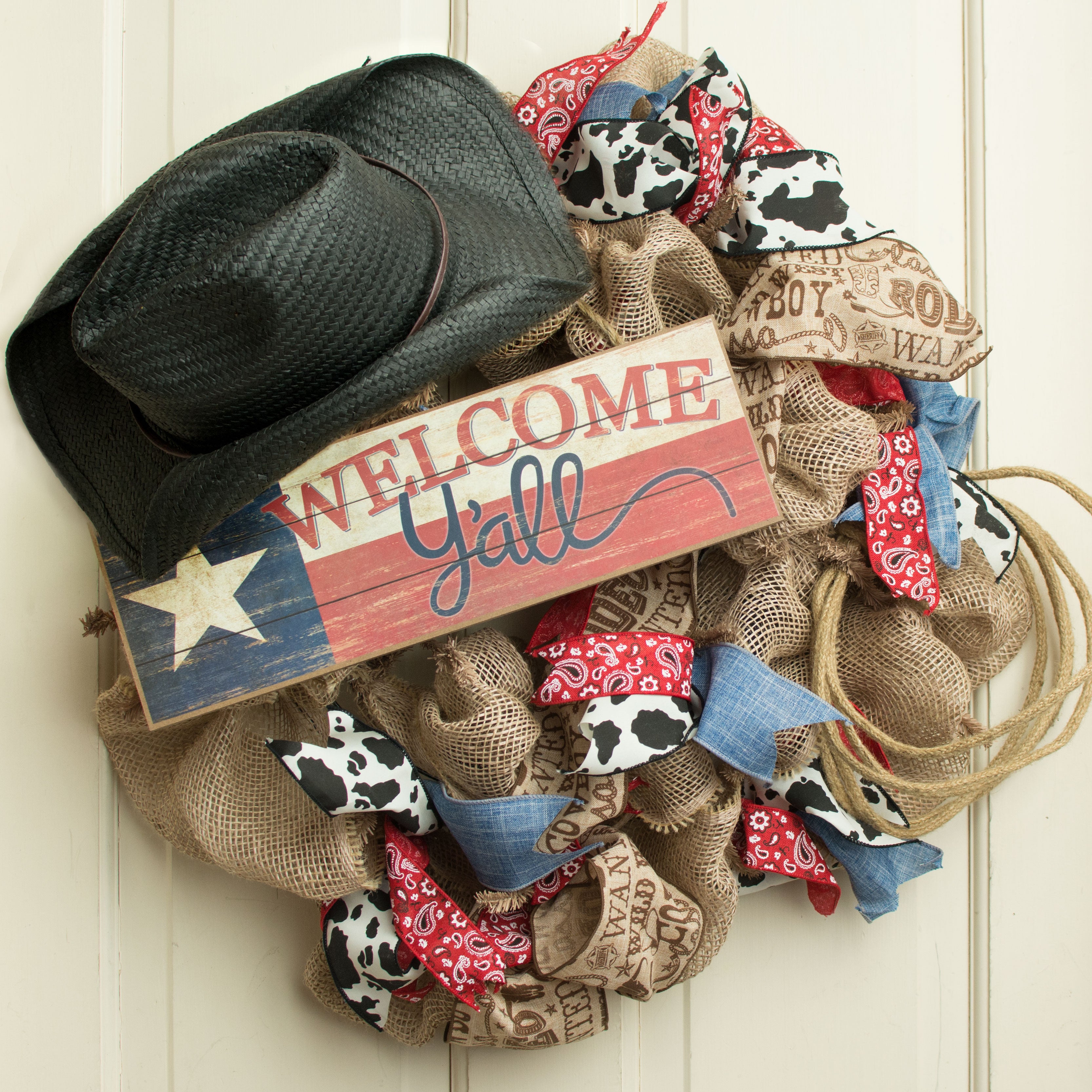 15" Wooden Sign: Texas Welcome Y'all Lifestyle Photo