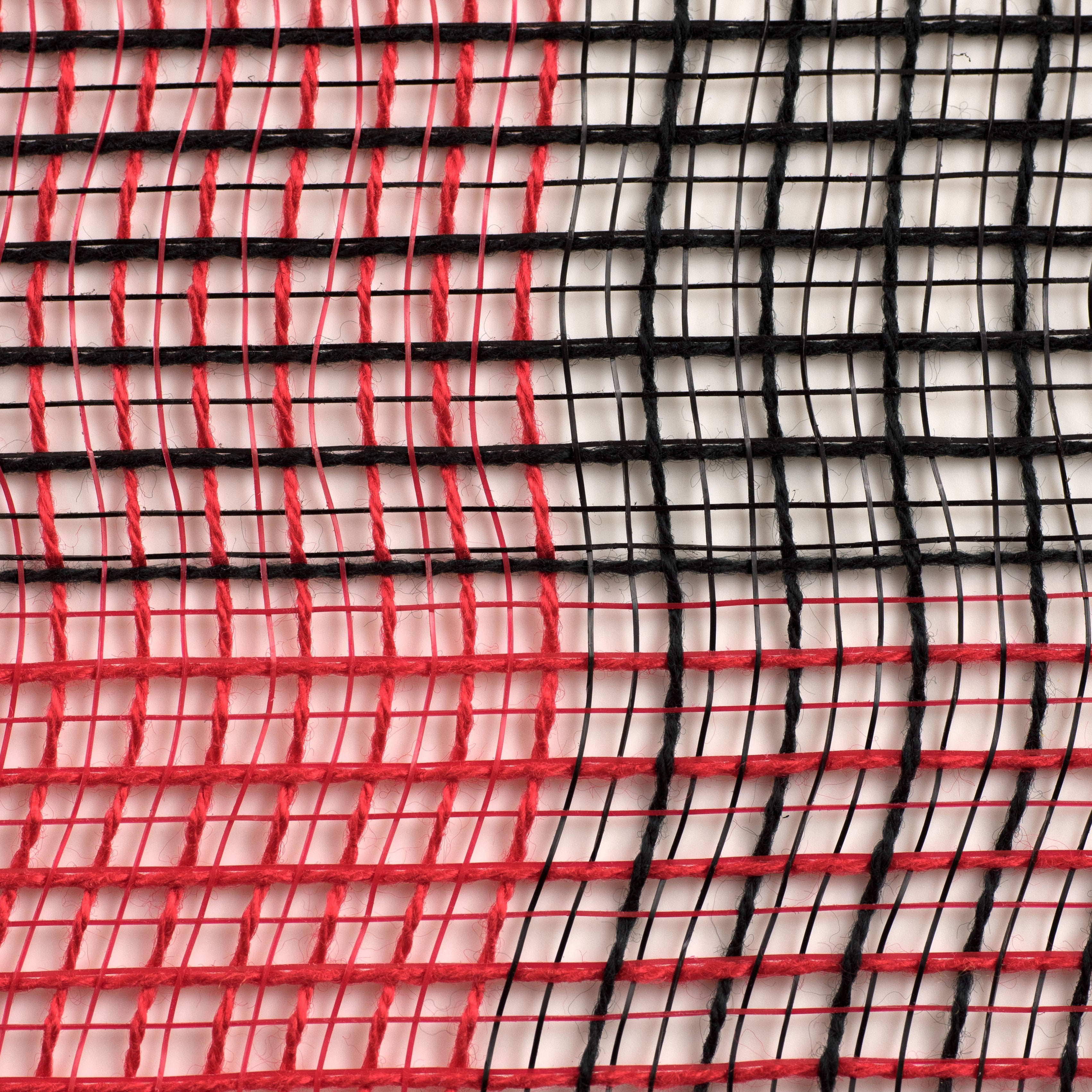 21" Fabric Mesh: Black & Red Plaid