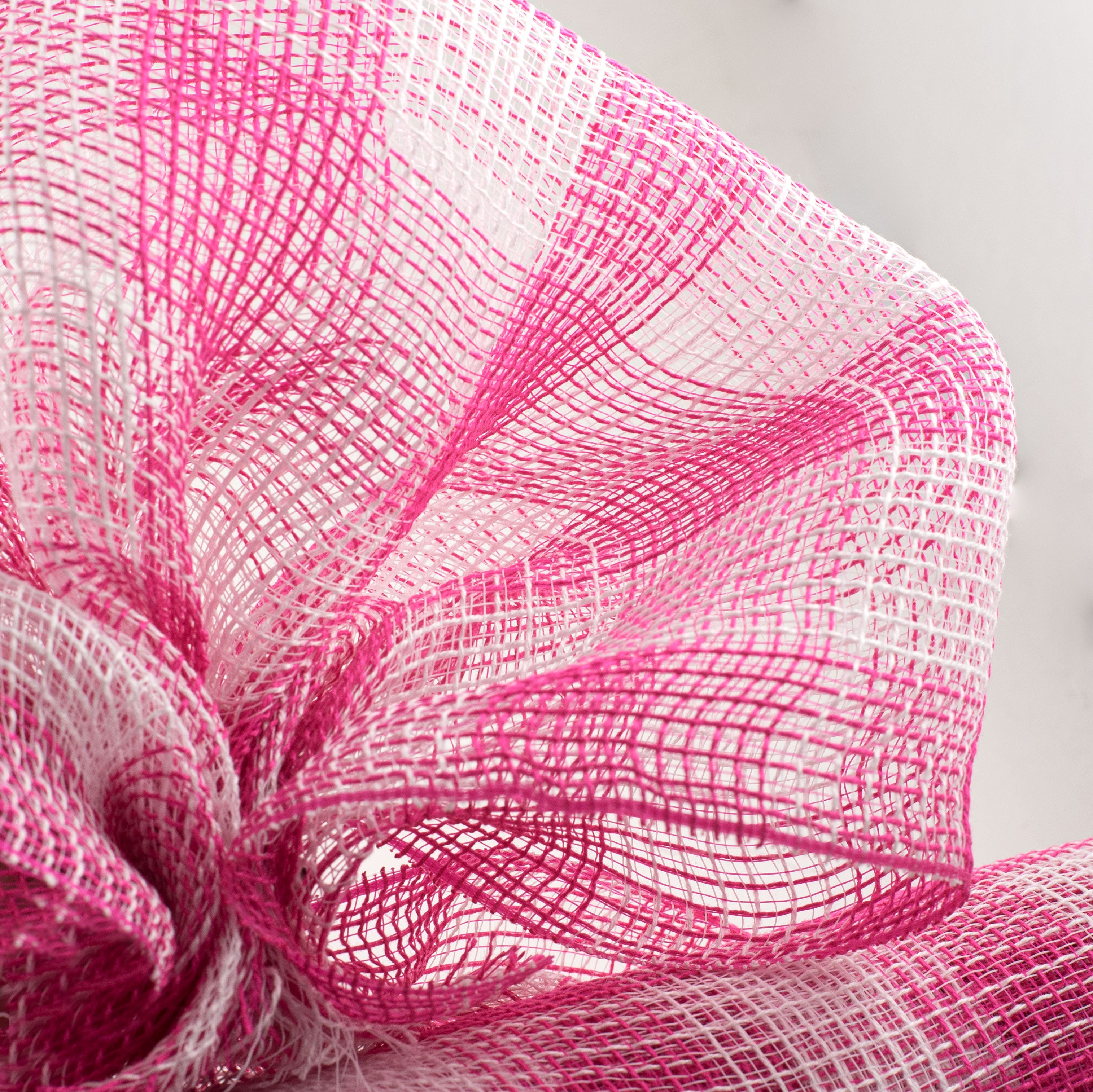 21" Fabric Mesh: Fuchsia White Plaid