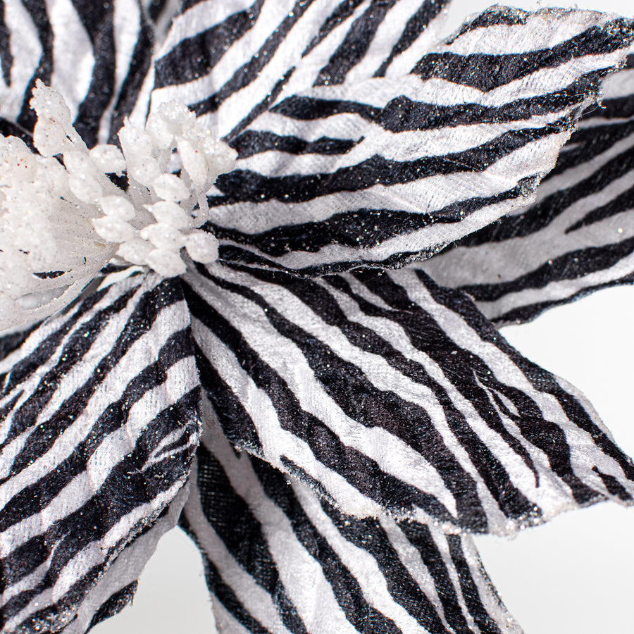 22" Zebra Poinsettia Stem Lifestyle Photo